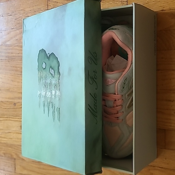 New Balance joe fresh goods - Picture 3 of 4